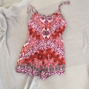 Cute romper . Size medium
